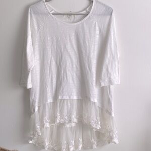 Umgee White Sheer Lace Hem Blouse Size Small